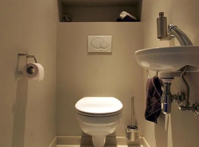 Private House Apartment *